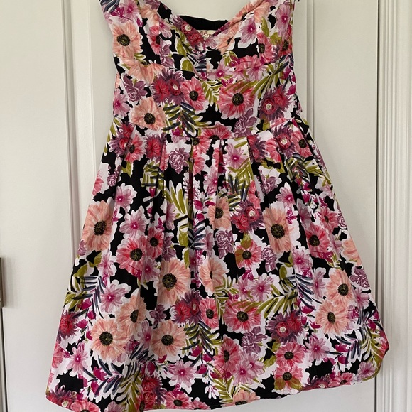Aryeh Dresses & Skirts - Aryeh strapless A-line floral dress